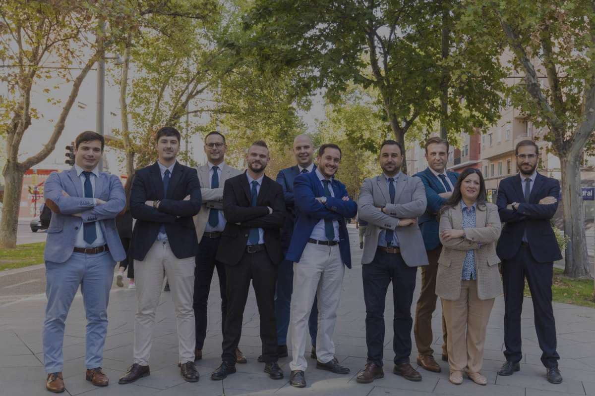 Equipo de agentes inmobiliarios en Fernando el Católico de Zaragoza